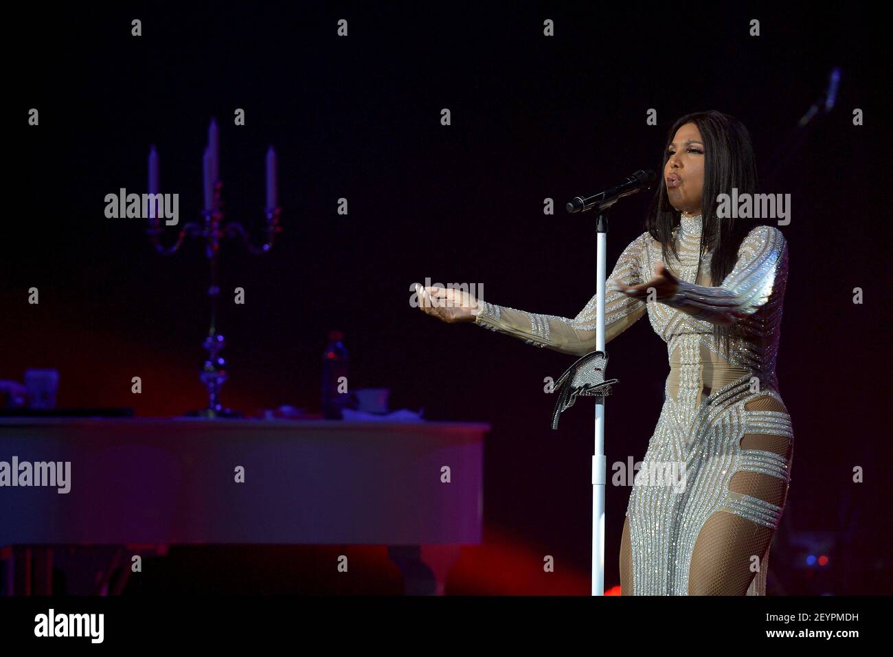 Toni Braxton performs onstage at Hard Rock Live! in the Seminole Hard