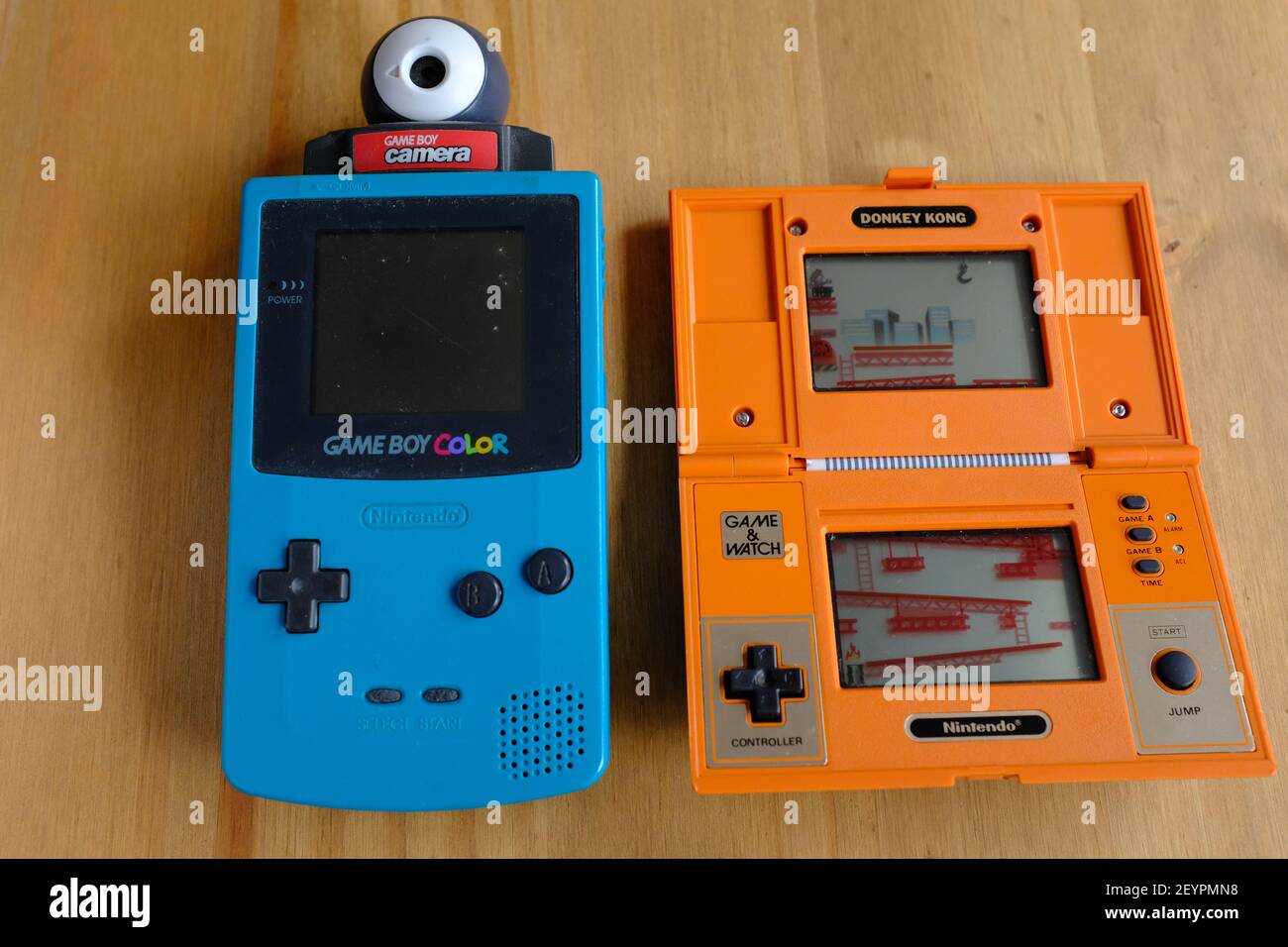 Game and watch nintendo hi-res stock photography and images - Alamy
