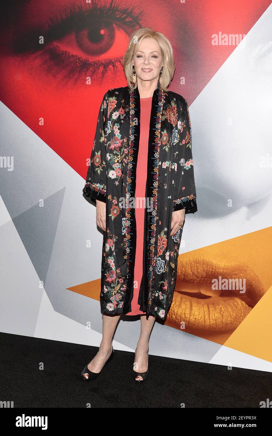 Actress Jean Smart attends the 