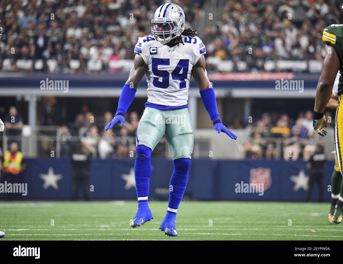 Oct 6, 2019: Dallas Cowboys middle linebacker Jaylon Smith #54 before an  NFL game between the