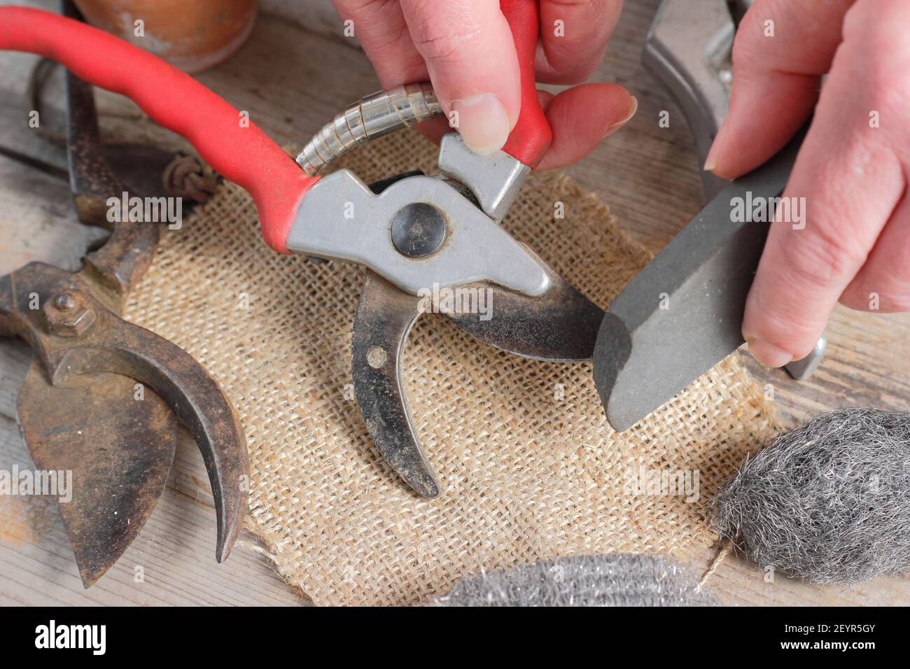 Sharpening stone hires stock photography and images Alamy