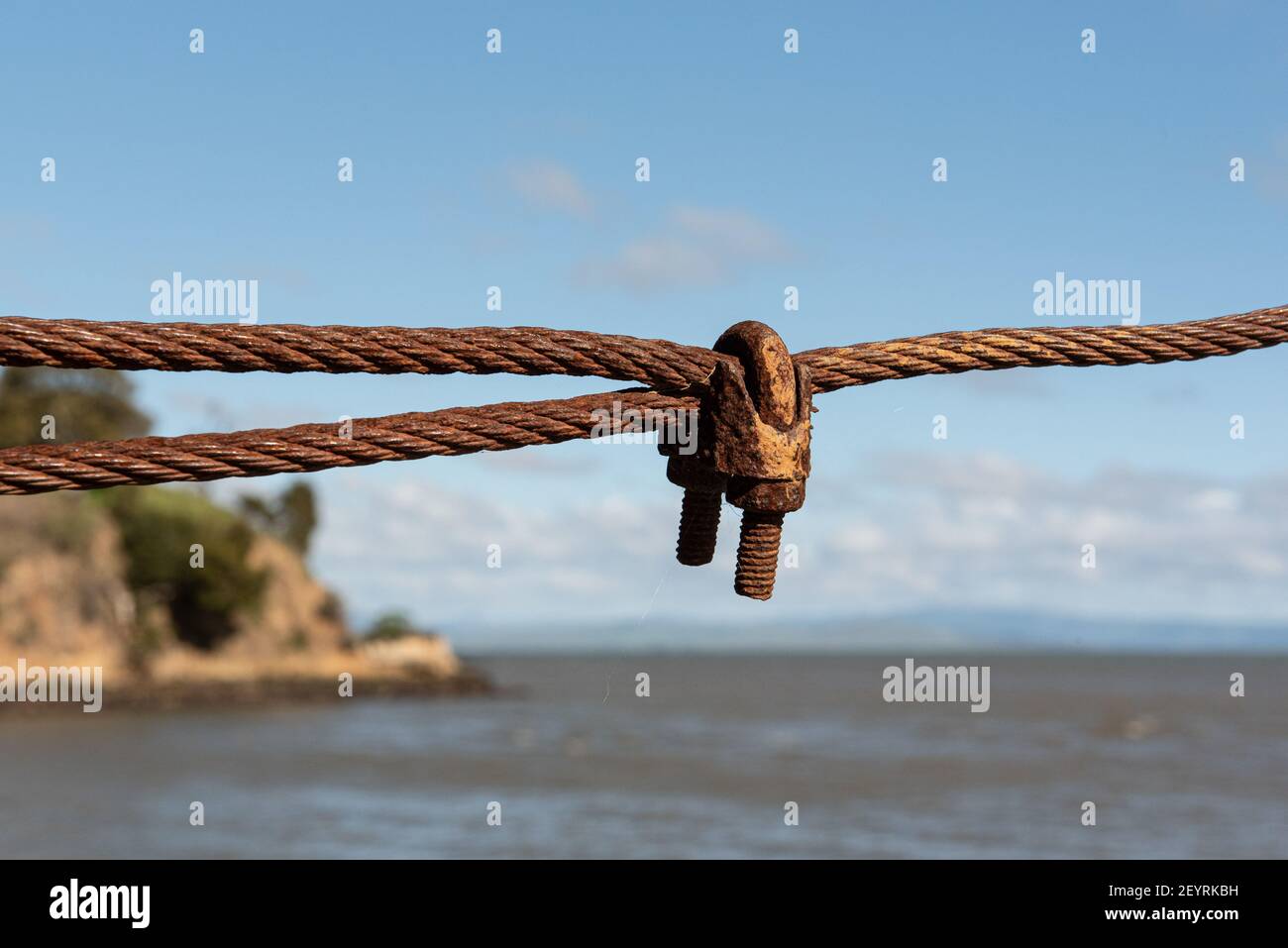 Turnbuckle hires stock photography and images Alamy