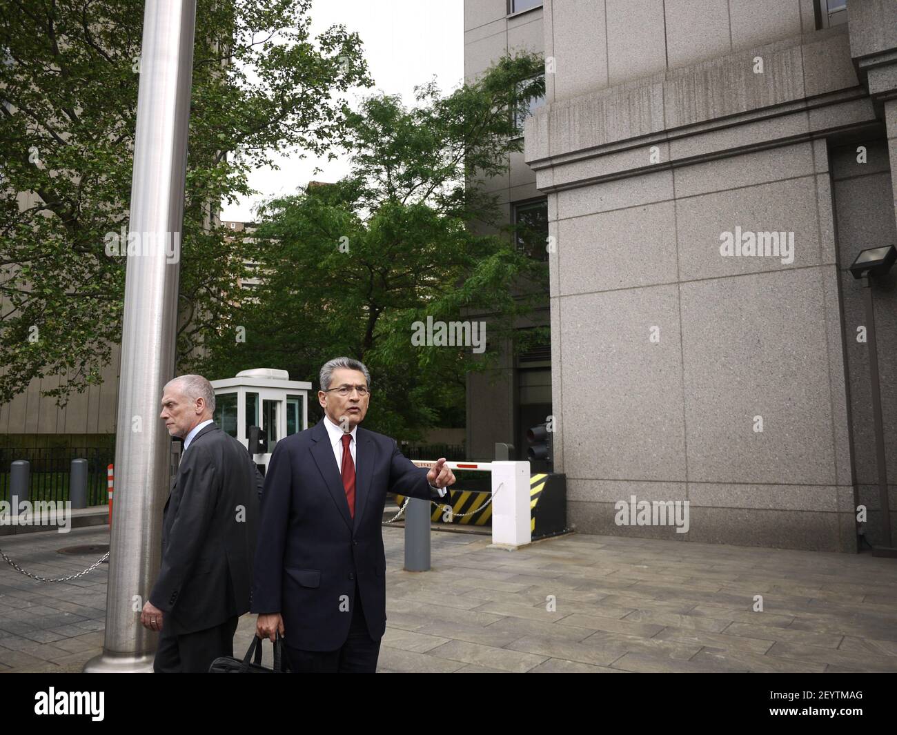 May 22 12 New York Ny Former Goldman Sachs Director Rajat Gupta Accused Of Insider Trading Leaves Federal Court Photo Credit John Marshall Mantel Sipa Usa Stock Photo Alamy