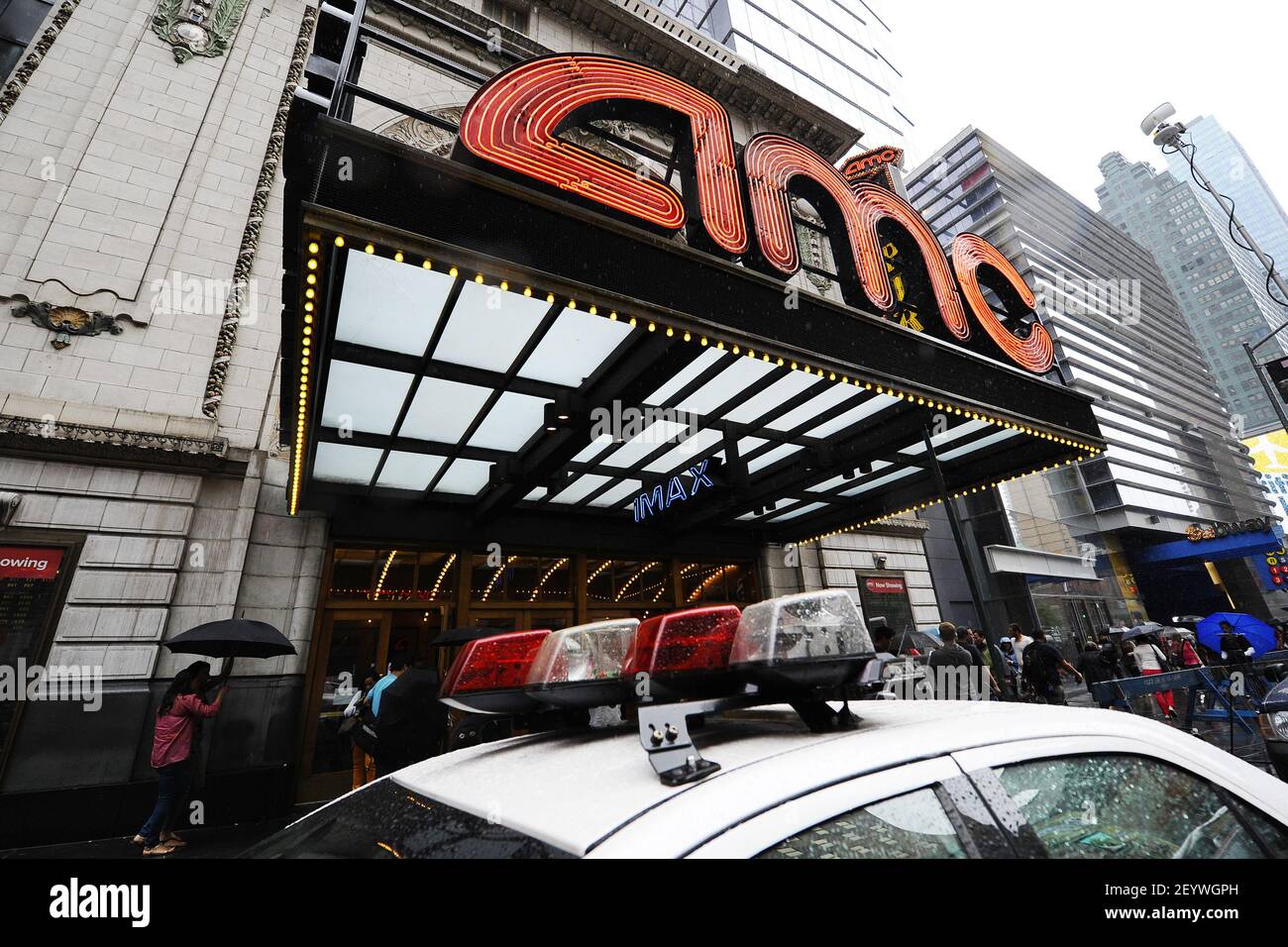 everett movie theater showtimes