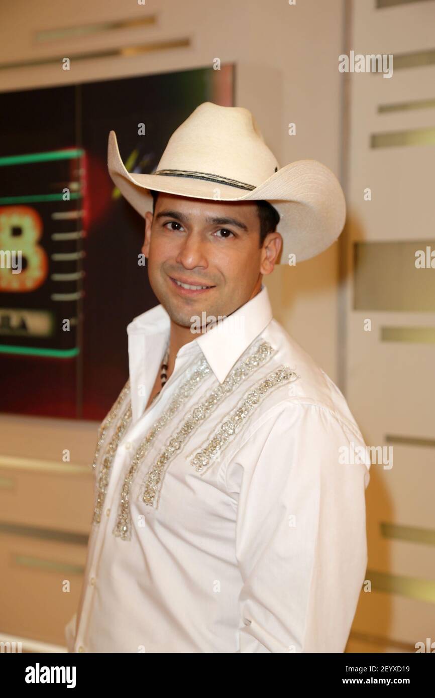 Bobby Pulido attends Univision Premieres Season Three of Its Hit Reality  Show/Dance Competition \