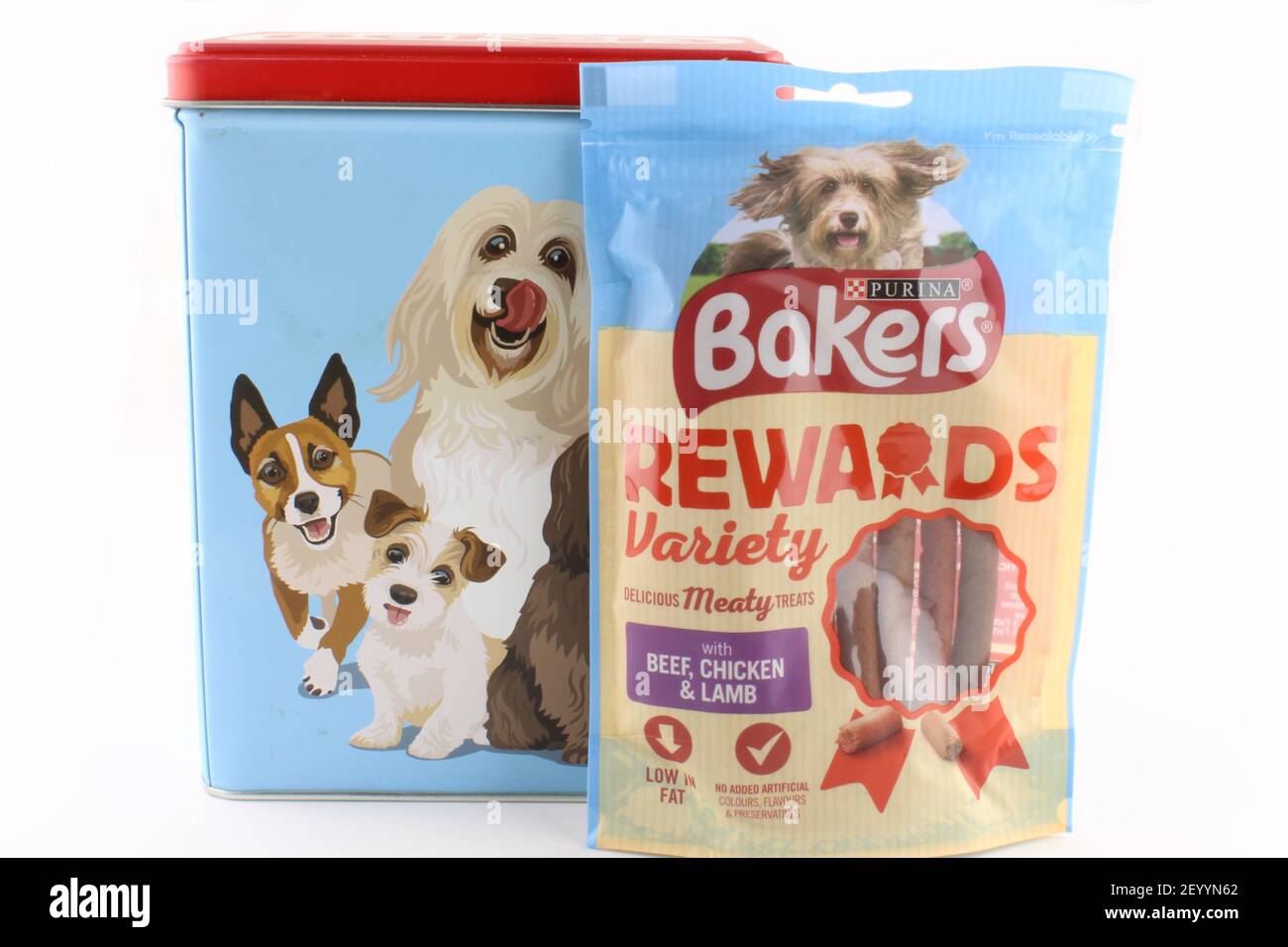 Dog treats hi res stock photography and images Alamy