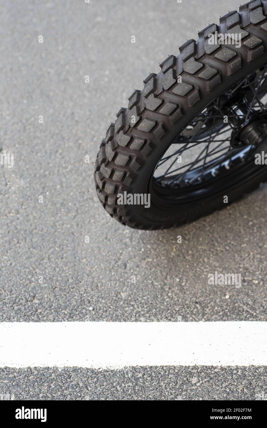 Vertical shot bicycle pathway hi-res stock photography and images - Alamy