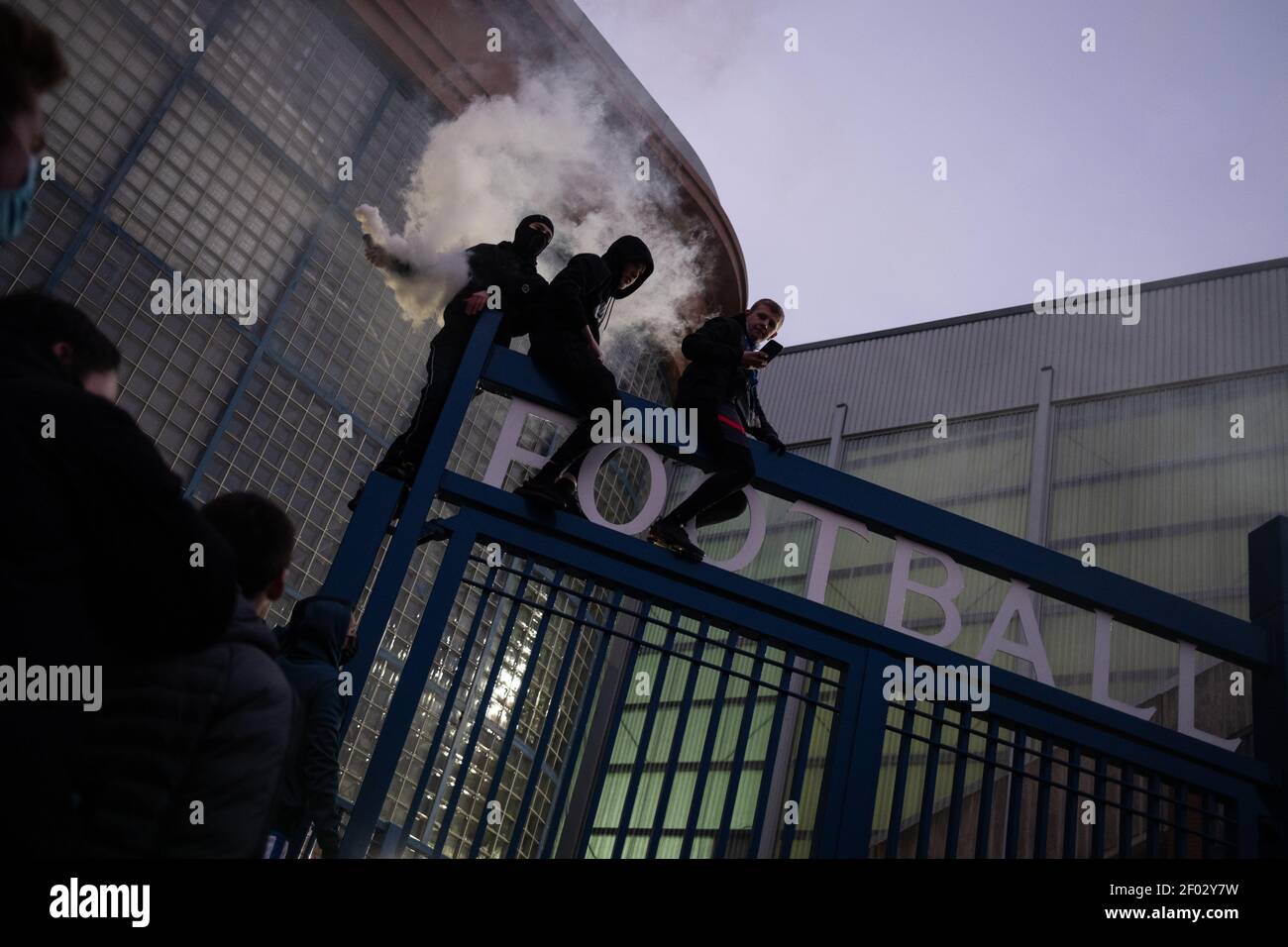 Glasgow, Scotland, on 6 March 2021. Fans of Rangers Football Club defy  Covid-19 CoronaVirus pandemic lockdown rules to gather outside Ibrox Stadium to celebrate the team’s impending league title win, and significantly defy arch rivals, Celtic FC, the chance to win the title 10 times in a row.  Photo: Jeremy Sutton-Hibbert/Alamy Live News. Stock Photo