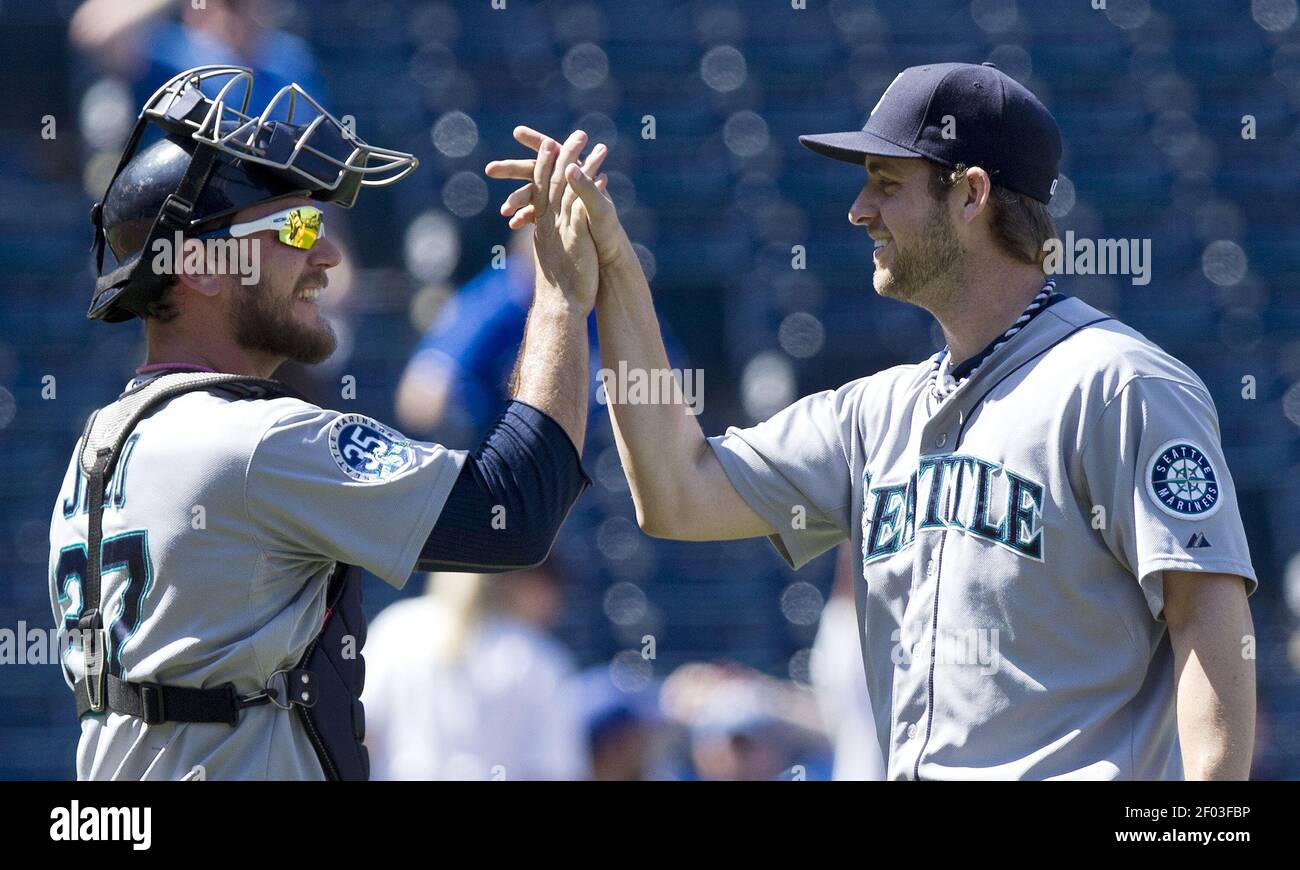 Seattle Mariners on X: High-fives and handshakes look even better