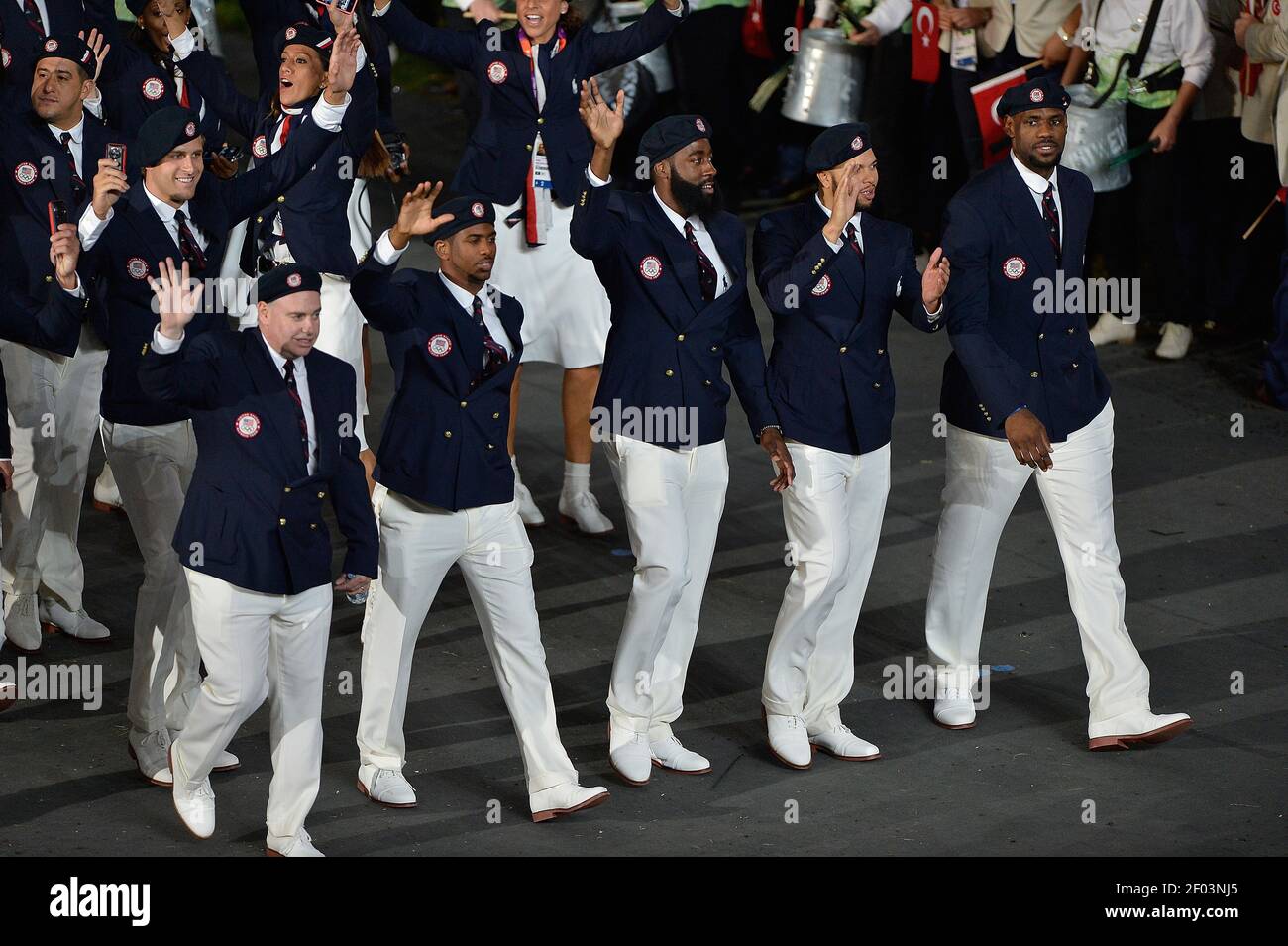 Members Of The Usa Men S Basketball Team March Into The Olympic Stadium During The Opening Ceremony For The London 12 Summer Olympic Games In London England Friday July 27 12 Photo By