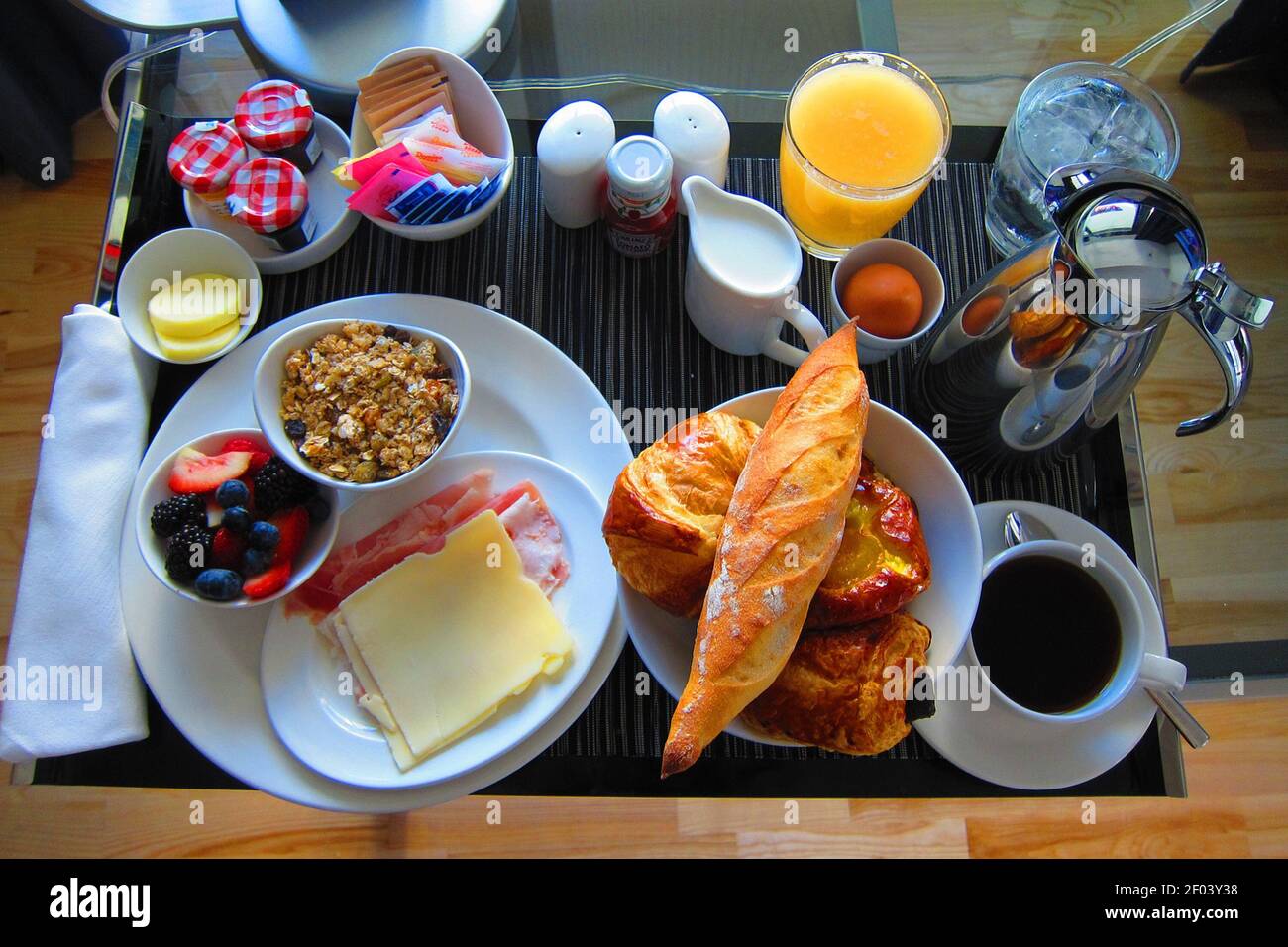 hotel continental breakfast