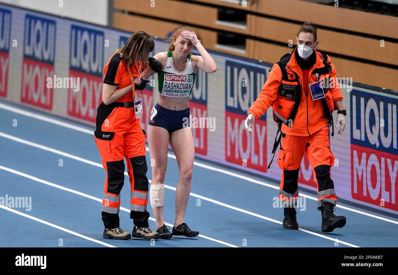 firo: 06.03.2021 athletics, EM, indoor, indoor, European championship,  2021, in, Poland, goalun athletics Ruslana Rashkovan, Belarus, injury,  injured, exhaustion, must, give up our terms and conditions apply, can be  viewed at www.firosportphoto.de §
