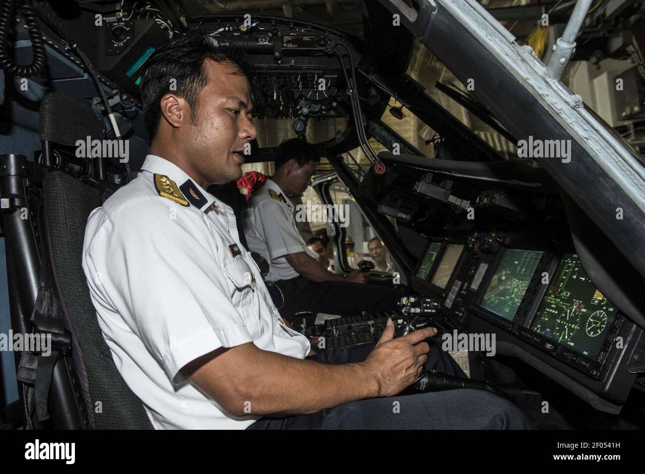 Aircraft familiarization hi-res stock photography and images - Alamy