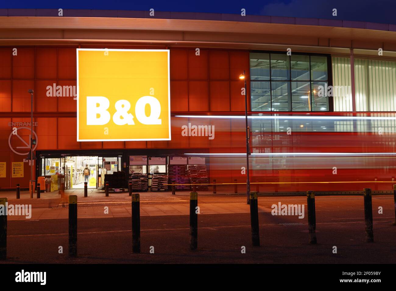 Diy store hi-res stock photography and images - Alamy