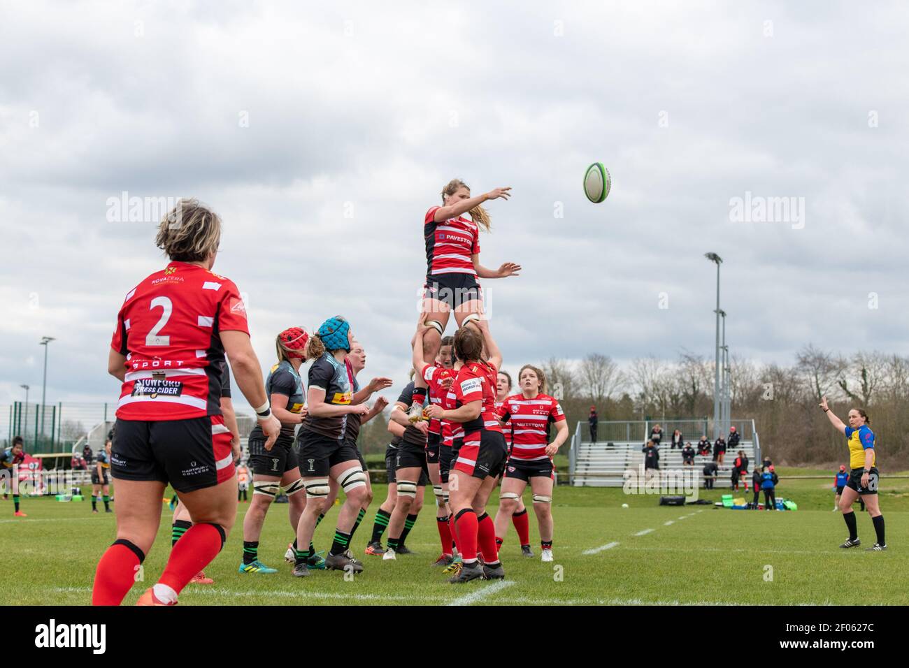 Rugby lineout women hi-res stock photography and images