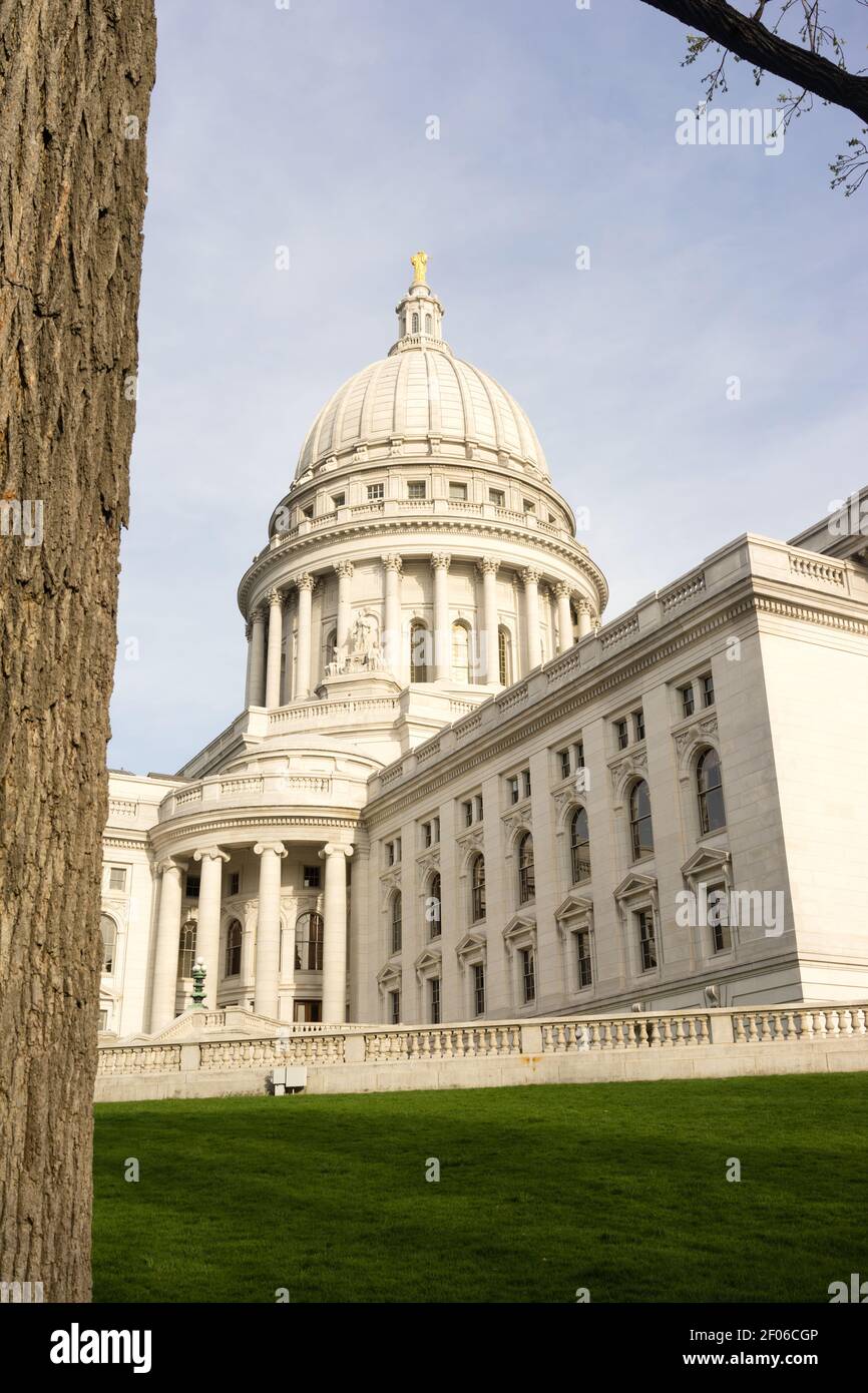 Wisconsin Capital Building Landscaped Grounds Green Grass Stock Photo ...