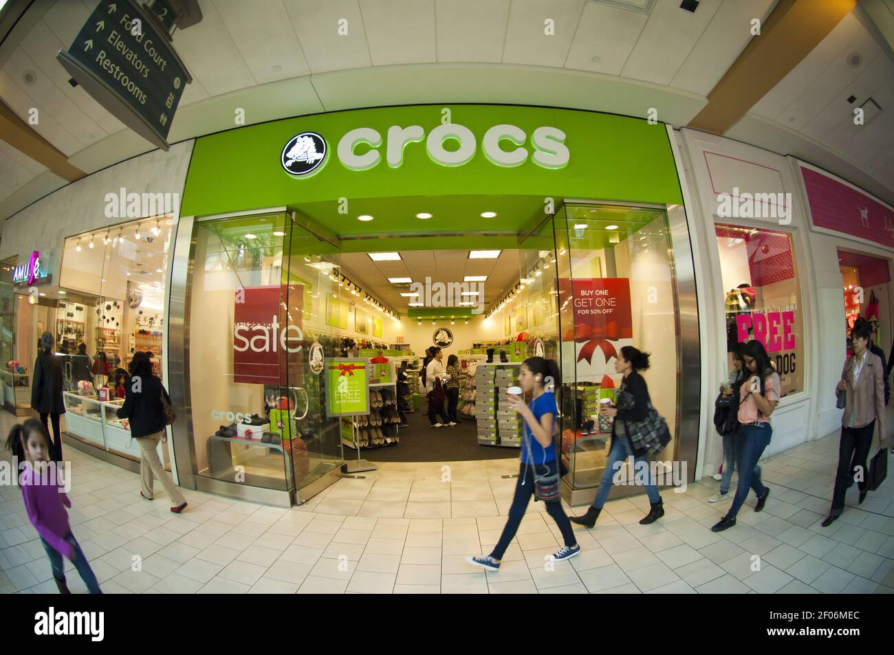 Crocs stonebriar mall sale