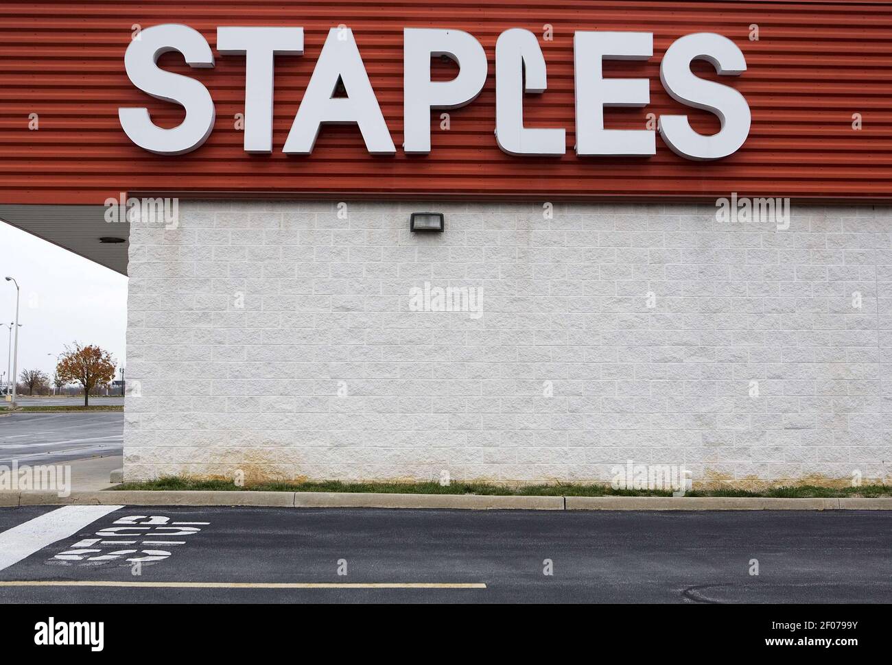 25 November 2010 Hagerstown, Maryland A Staples retail store in