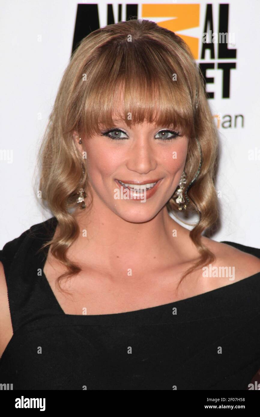 Genesis Renton 19 March 2011 - Beverly Hills, CA - Kristen Renton arrives to the 25th ...