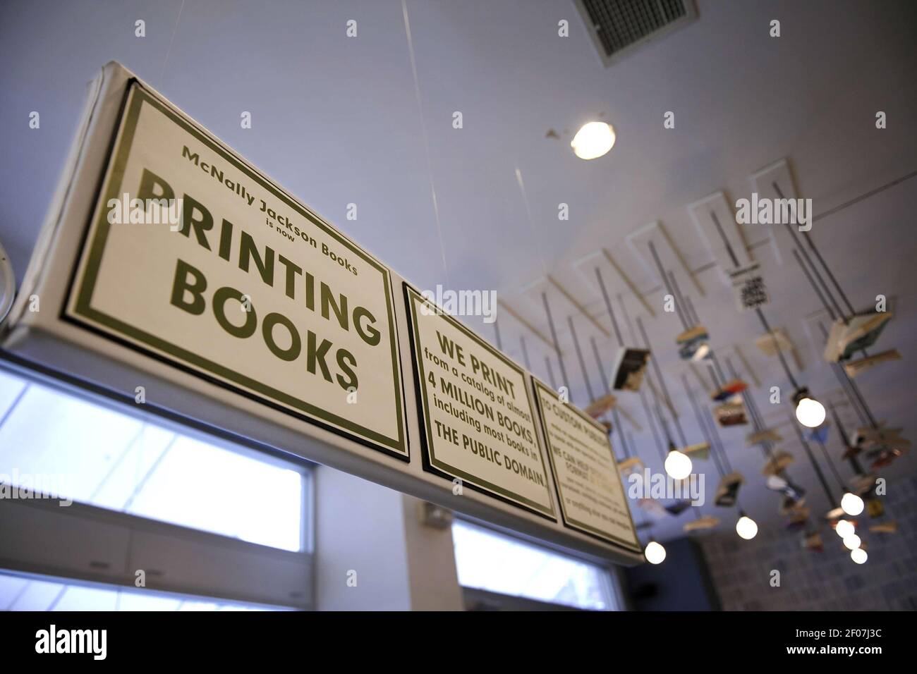 23 March 2011 New York, NY Dustin Kurtz, SelfPublishing Manager