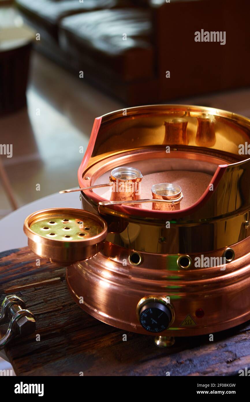 Arabic coffee pots hires stock photography and images Alamy