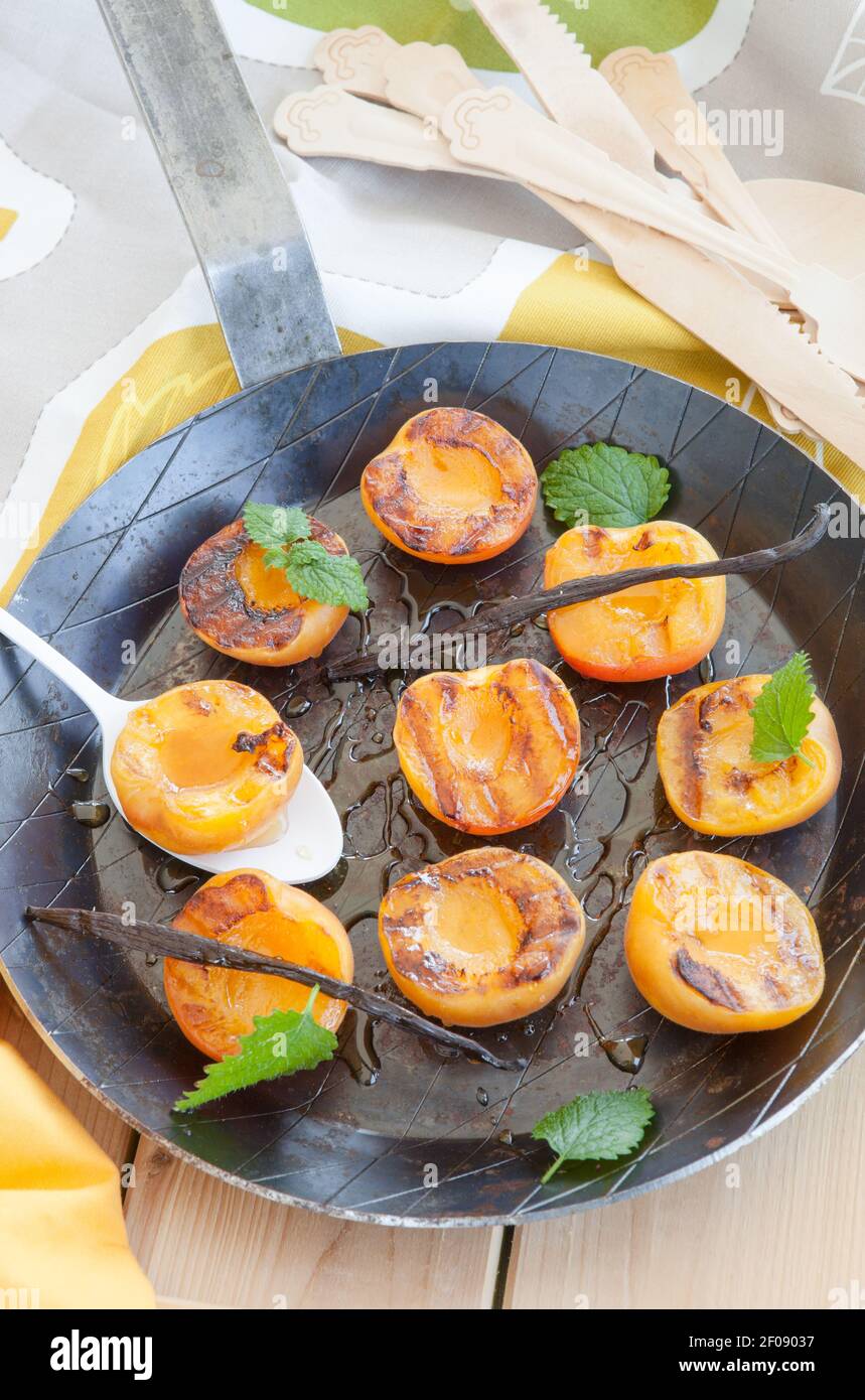 Grilled nectarines with vanilla Stock Photo Alamy