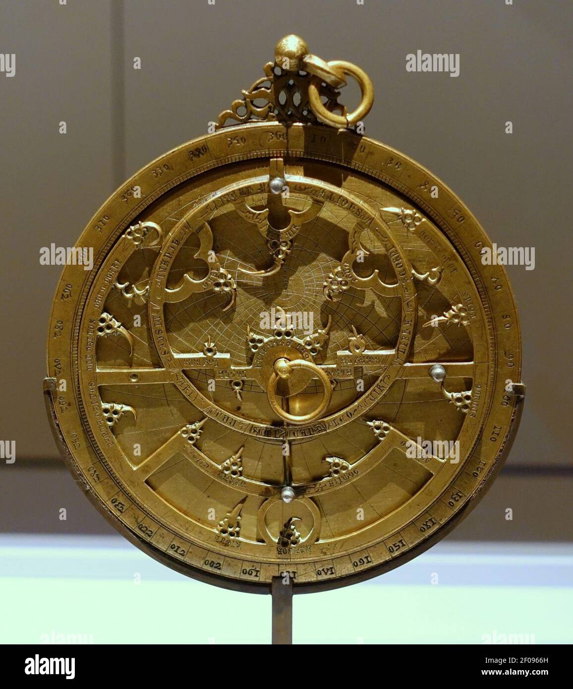 Planispheric astrolabe with inscriptions in Latin and Arabic and later  Hebrew, Spain, 14th century, bronze with silver inserts added later Stock  Photo - Alamy