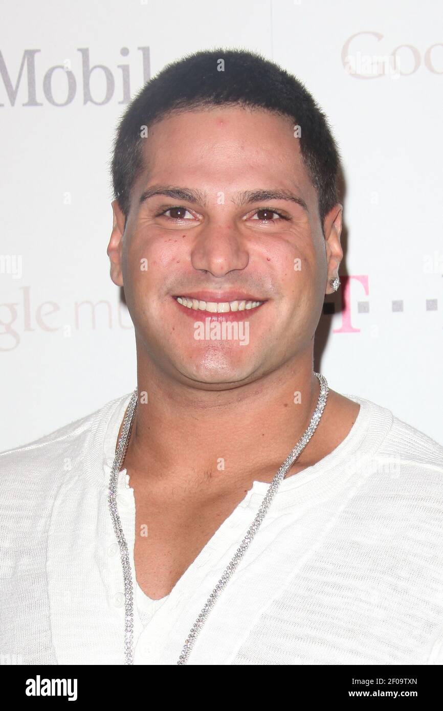 16 November 2011 - Los Angeles, CA - Ronnie Ortiz-Magro arrives to the