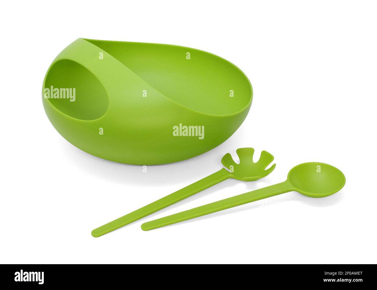 The Joseph Joseph salad bowl and servers is a dishwasher safe set with