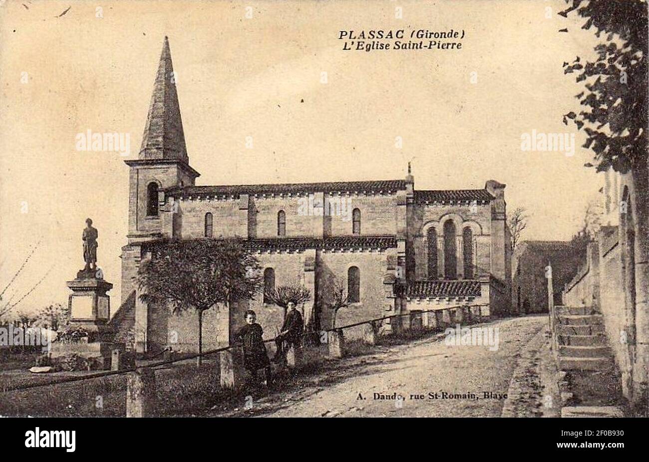 Plassac église 1 Stock Photo Alamy