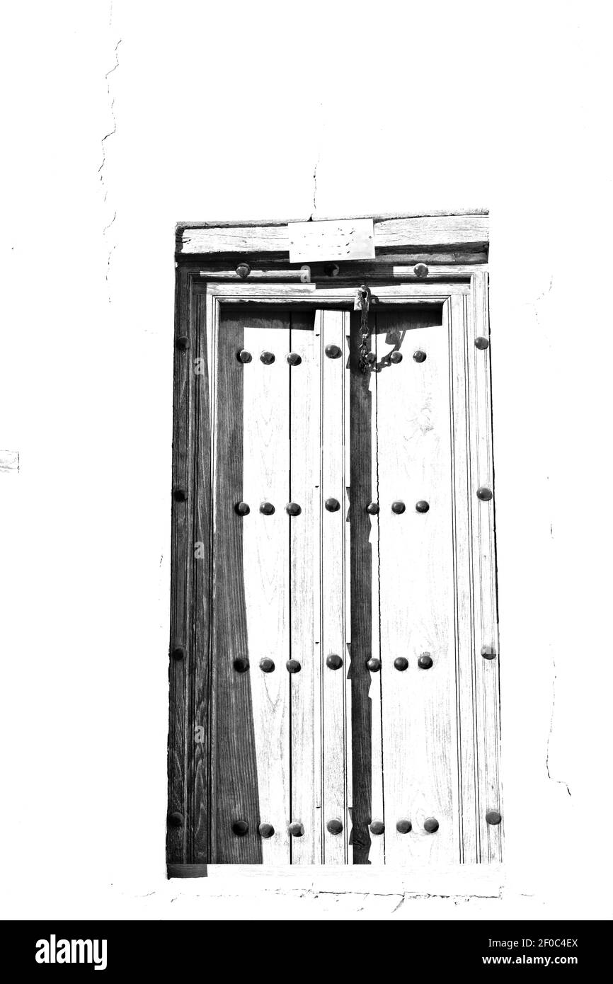 Background medieval wooden door Black and White Stock Photos & Images ...