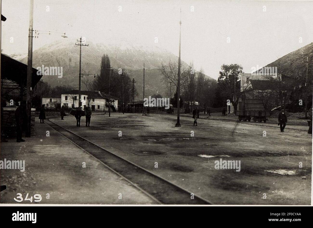 Platz und bahnhof in hi-res stock photography and images - Alamy