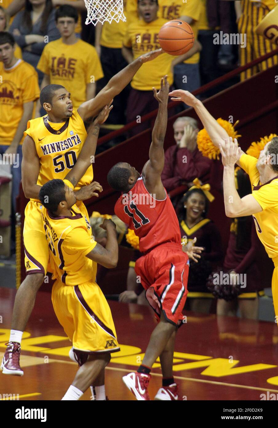 Minnesota s Ralph Sampson III 50 thwarts Fairfield s Desmond