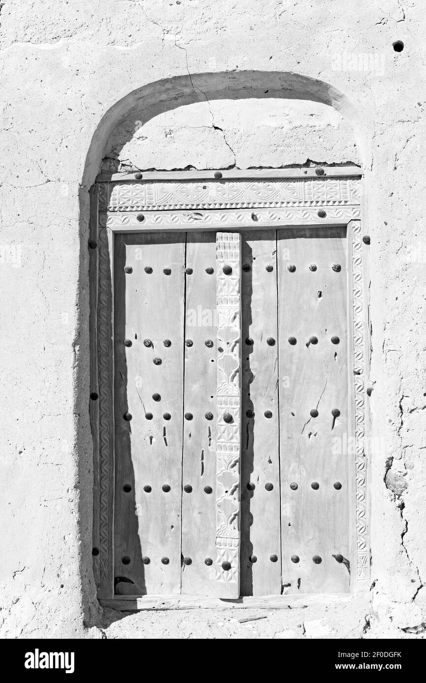 Wooden medieval style front door Black and White Stock Photos & Images ...