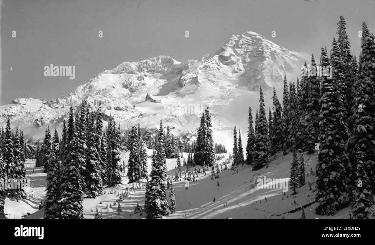 Point Success after snow storm, Mt Rainier, September 1911 (WASTATE 2272). Stock Photo