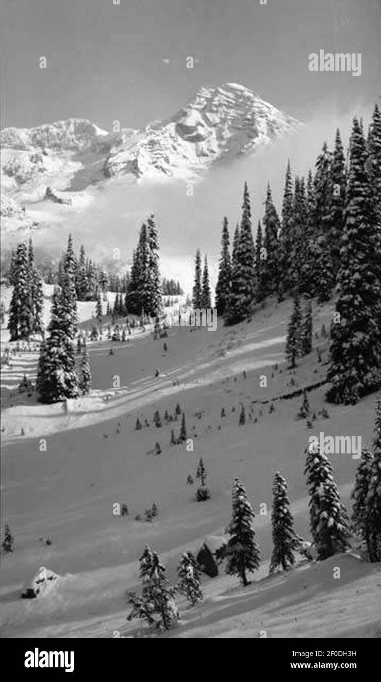 Point Success after snow storm, Mt Rainier, September 1911 (WASTATE 2274). Stock Photo