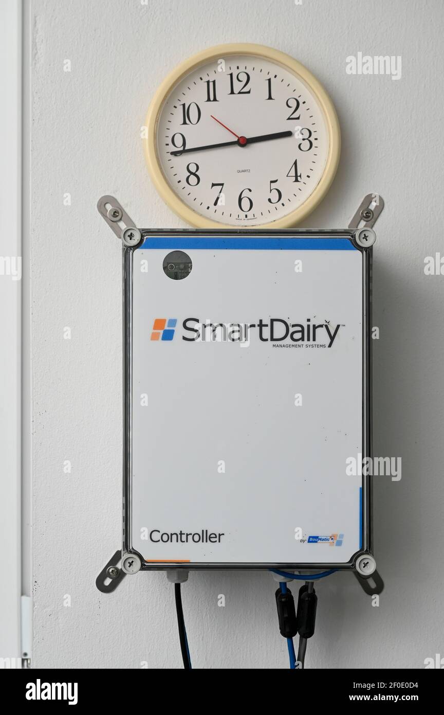 GERMANY, Echem, smart dairy cow milk farm, digitalization of agriculture, controller box in office / DEUTSCHLAND, Landwirtschaftlichen Bildungszentrum (EBZ) in Echem, Digitalisierung im Kuhstall und Melkstand, Büro mit smart dairy controller Stock Photo