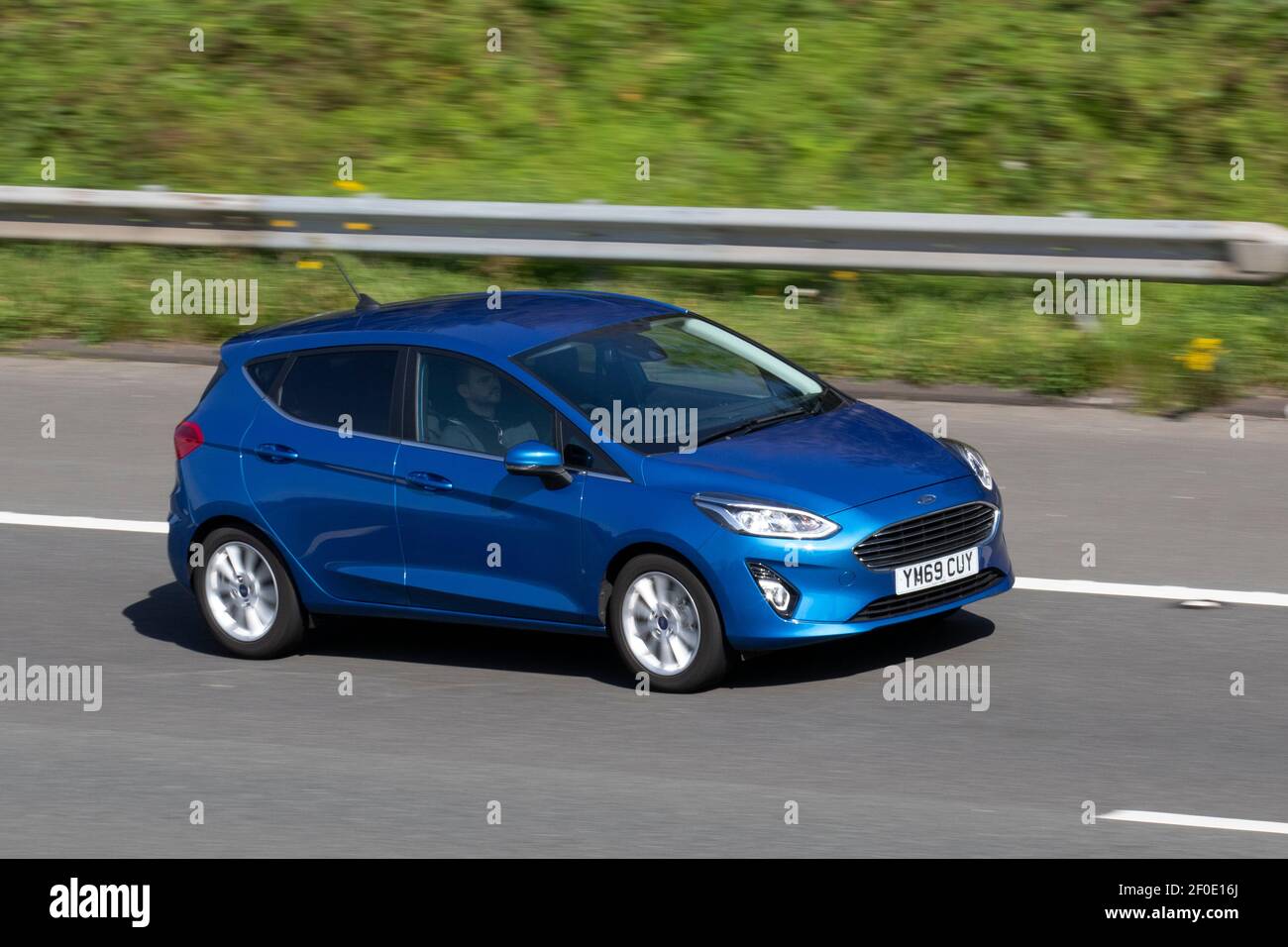 Ford fiesta titanium hi-res stock photography and images - Alamy