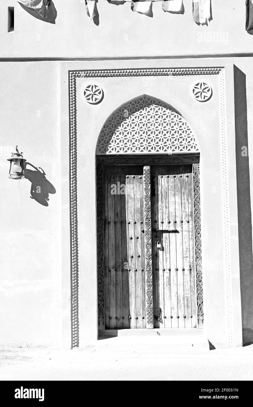 Oman old wooden door Black and White Stock Photos & Images - Alamy