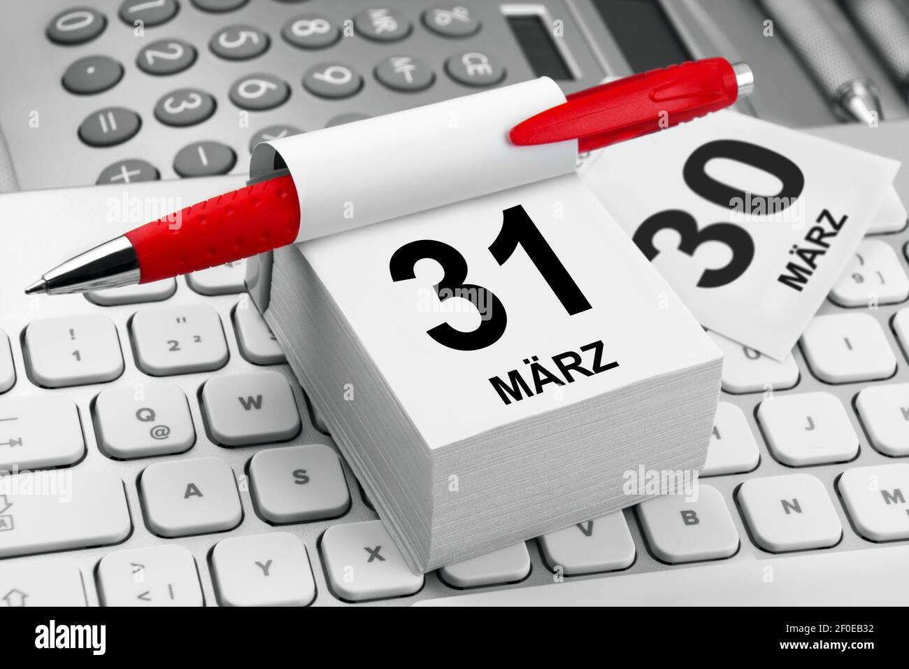 Kalender 31. März und PC Keyboard Nahaufnahme Stock Photo