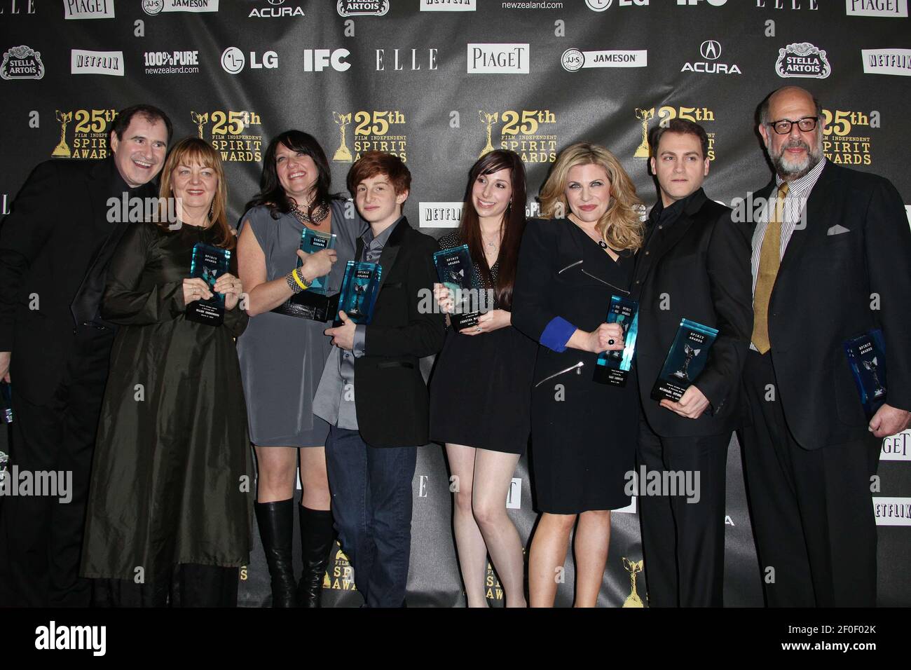 05 March 2010- Los Angeles, California- (L-R) Actor Richard Kind, casting directors Ellen Chenoweth, Rachel Tenner, actors Aaron Wolf, Jessica McManus, Sari Lennick, Michael Stuhlbarg and Fred Melamed, winners of Robert Altman award for 'A Serious Man,' pose backstage at the 25th Independent Spirit Awards in Los Angeles. Photo Credit: Krista Kennell/Sipa Press./independentspiritpress.027/1003062126 Stock Photo