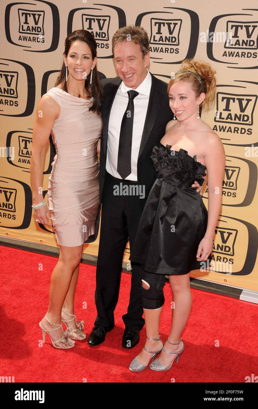 Jane Hajduk, Tim Allen and daughter Allen. 17 April 2010, Culver City, CA. The 8th Annual TV Land Awards held at Pictures Studios. Photo Giulio Marcocchi/Sipa Press./TvLand gm.049/1004190957 Stock