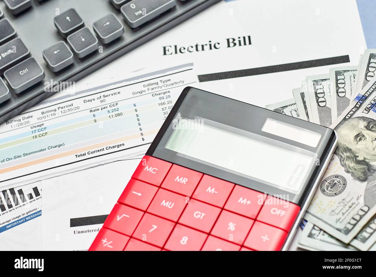 Monthly utility bills. Cost of Utilities. Planning for utility costs in the  monthly budget. Electricity bills by state monthly report. Budget for Stock  Photo - Alamy