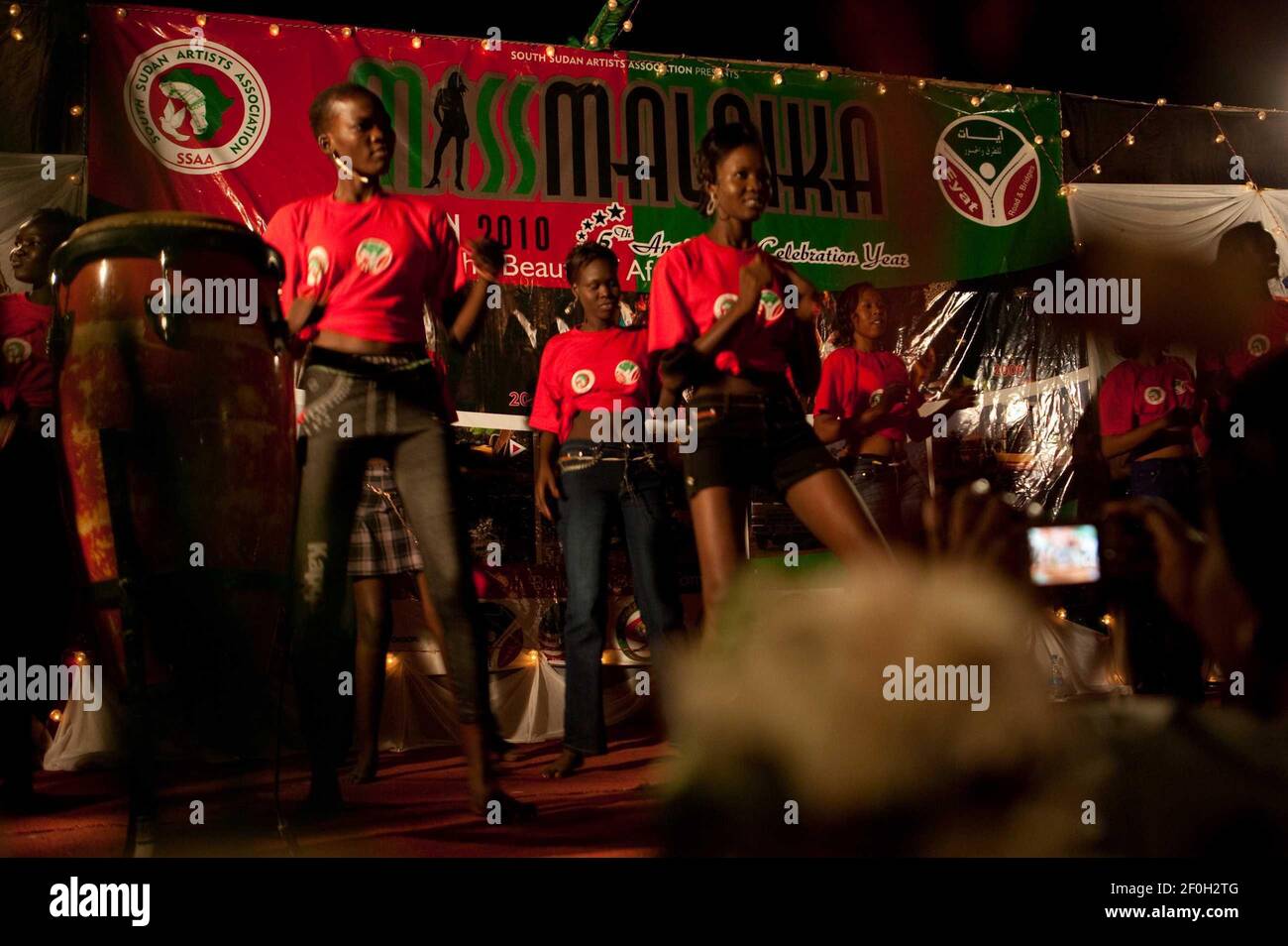 Nuer tribe High Resolution Stock Photography and Images - Alamy