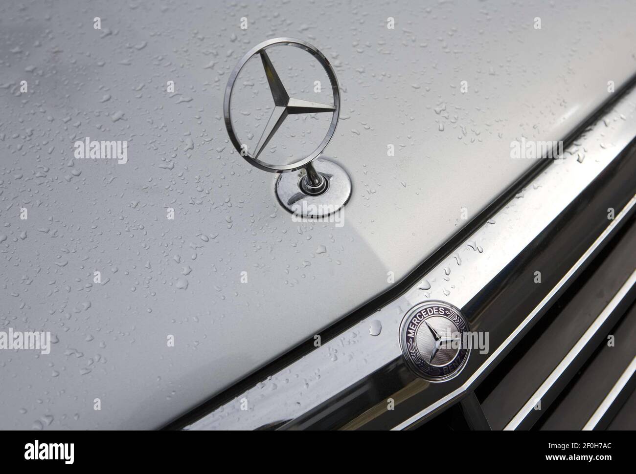 25 December 2010 McLean, Virginia A MercedesBenz car dealership in