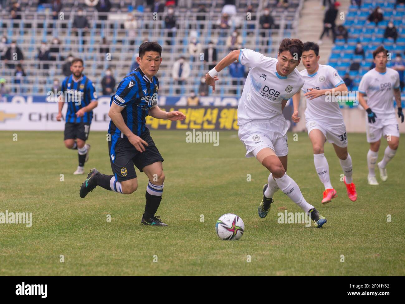 Front row l to r hi res stock photography and images Page 9 Alamy