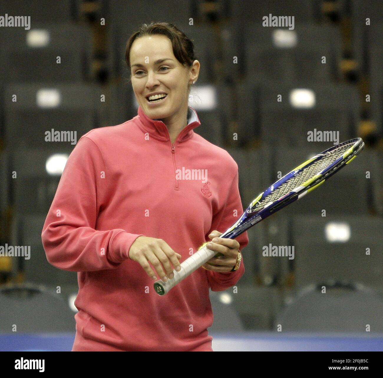 Martina Hingis of the New York Buzz warms up before World Team Tennis  action against the Philadelphia Freedoms at The Pavilion on Wednesday, July  21, 2010. (Photo by Yong Kim/Philadelphia Daily News/MCT/Sipa