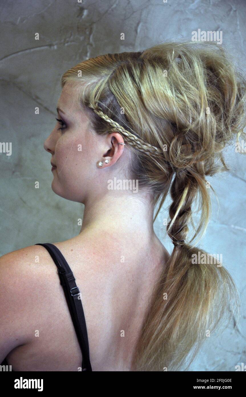 Fishtail Braid With Rope Braids of all types -- French braids, side braids, fishtail and ropes ...