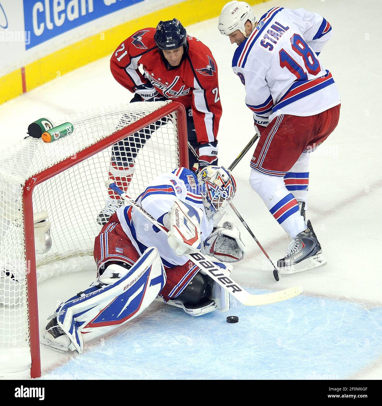 New York Rangers goalie Henrik Lundqvist (30) stops the shot of ...