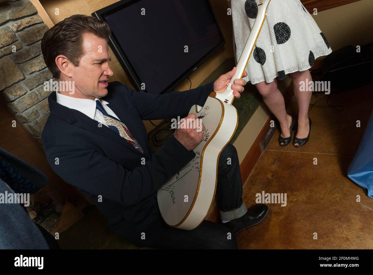 SAN FRANCISCO, CA - May 12 - Chris Isaak attends LymeAid 2018 on May 12th 2018 at Private Residence in Portola Valley, CA on May 12, 2018 (Photo - Andrew Caulfield for Drew Altizer / Sipa USA) Stock Photo